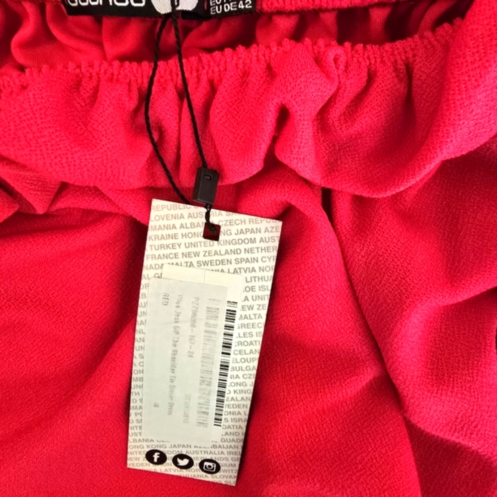 Boohoo Plus Fuchsia Ruffle Dress - Picture 5 of 6